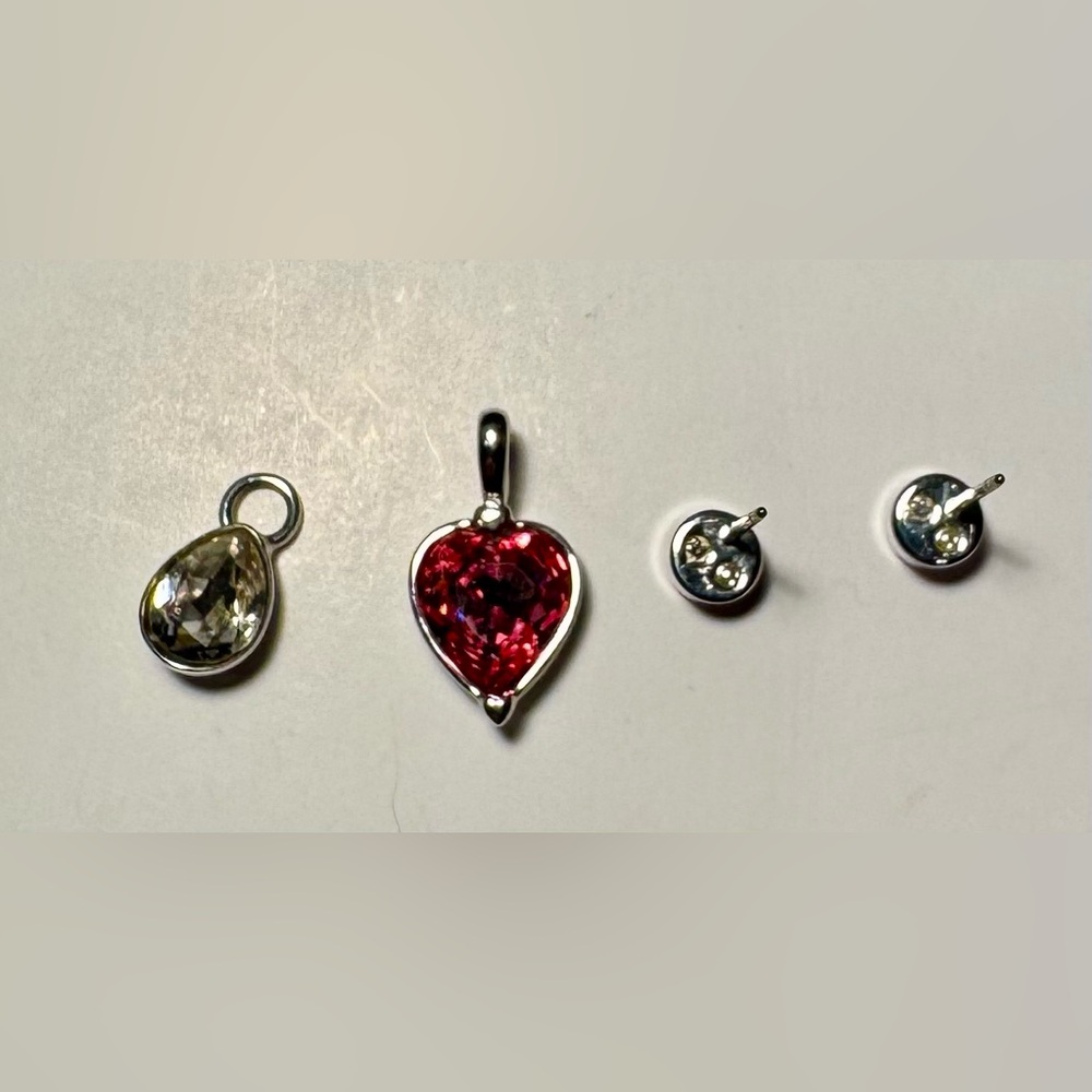 Swarovski Pink and Clear Crystal Jewelry Bundle. Studs, Pendant & Charm - Picture 6 of 12